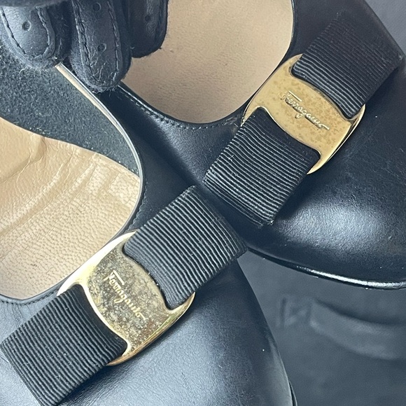 Vintage Preloved Classic Salvatore Ferragamo Vara Bow Leather Heel Shoes - Picture 10 of 17